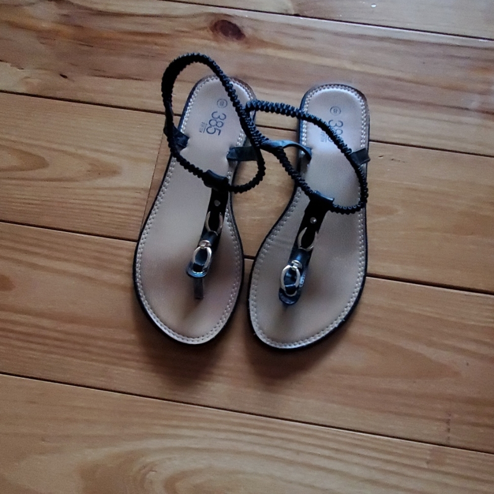 Sandal - Picture 3 of 3